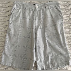 O'Neill Flat Front Shorts Men's 30 - Dk Gray Beige White Plaid Polyester Blend